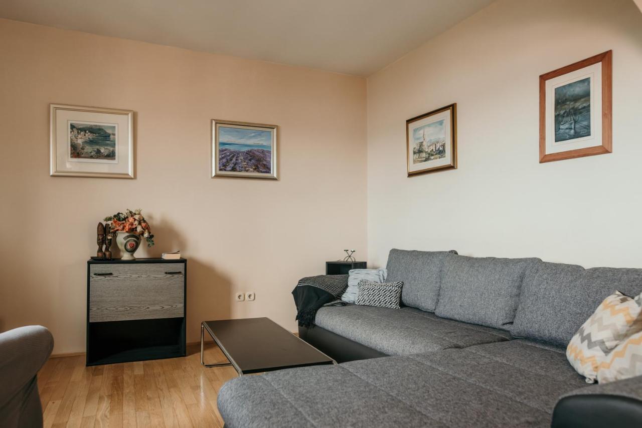 Apartments Ivana Dramalj Eksteriør bilde